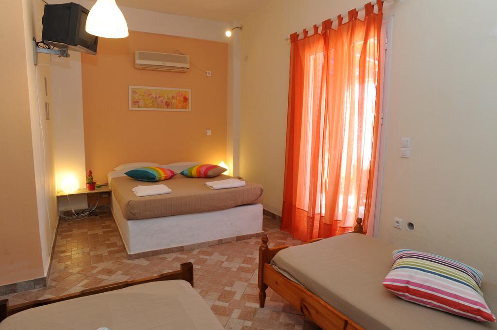 Pansion Andreas Apartment Tinos Island Ruang foto