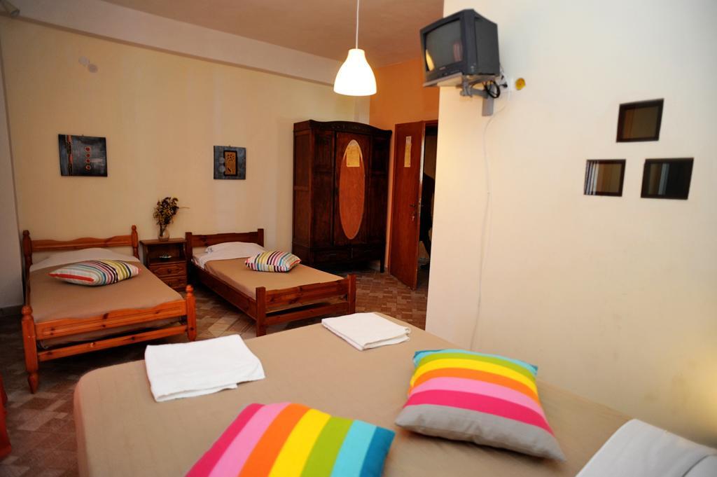 Pansion Andreas Apartment Tinos Island Ruang foto