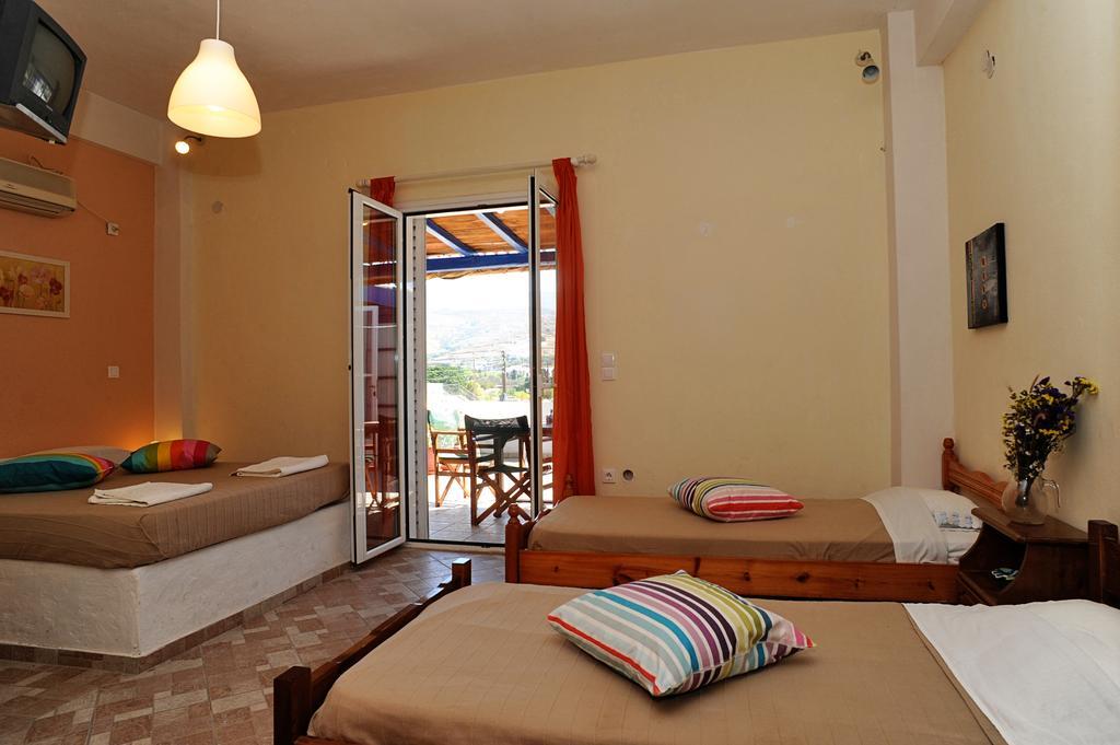 Pansion Andreas Apartment Tinos Island Ruang foto